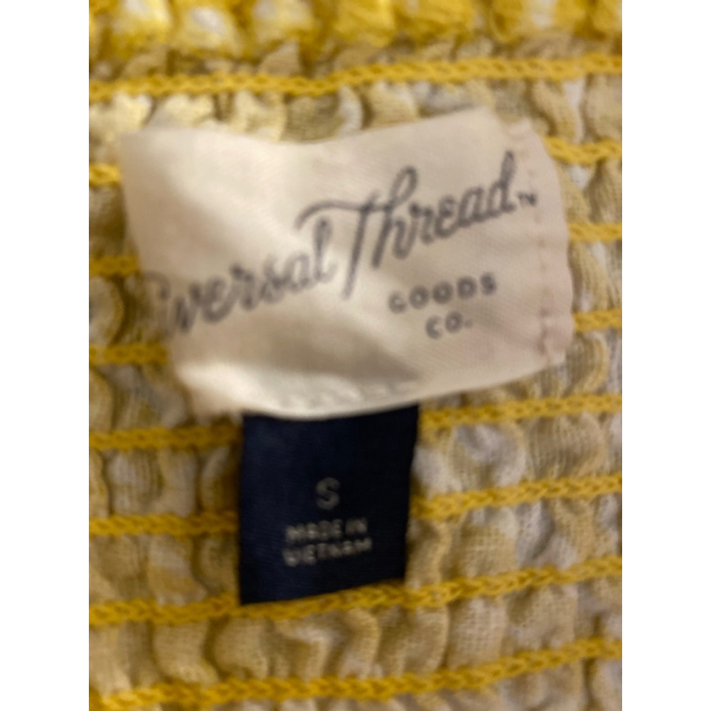 Women's Universal Thread Yellow Floral Crop Top Size S - Picture 3 of 4